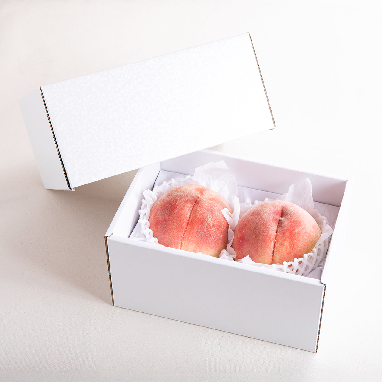 【白桃】350g~450g × 2個入 or 5個入(化粧箱入)